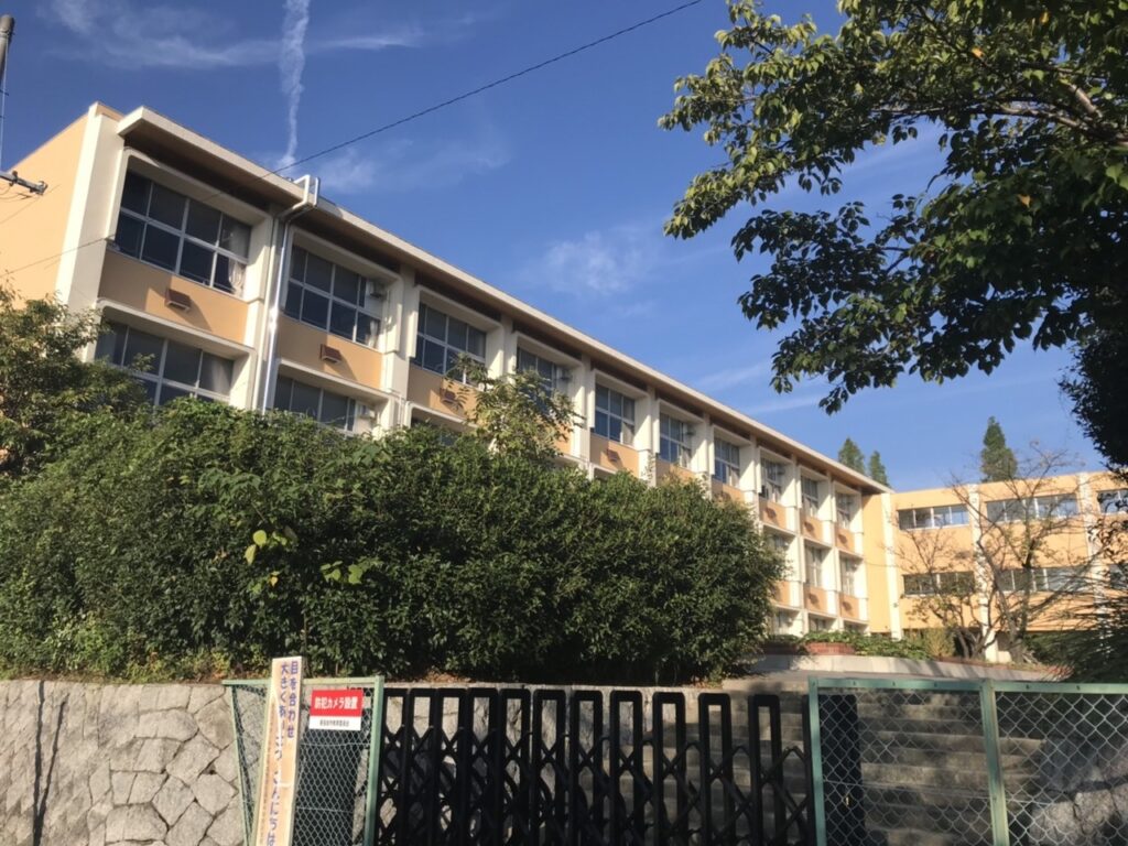 東栄小学校