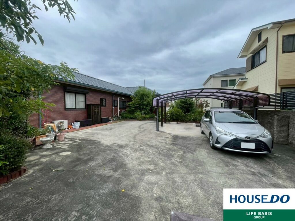 尾張旭市柏井町弥栄 中古戸建_駐車場